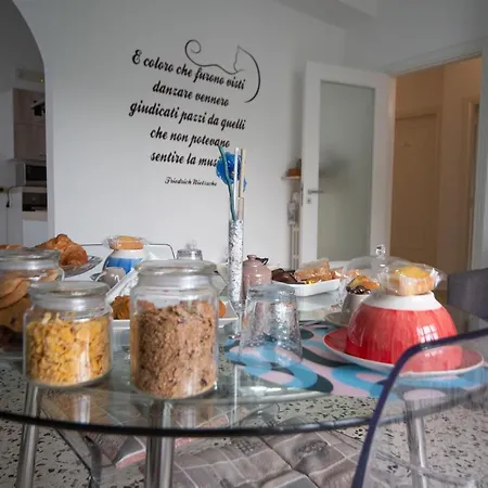 فندق مبيت وإفطار Casa Luisa ساليرنو