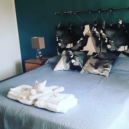 Casa Luisa Oda ve Kahvaltı 2*
